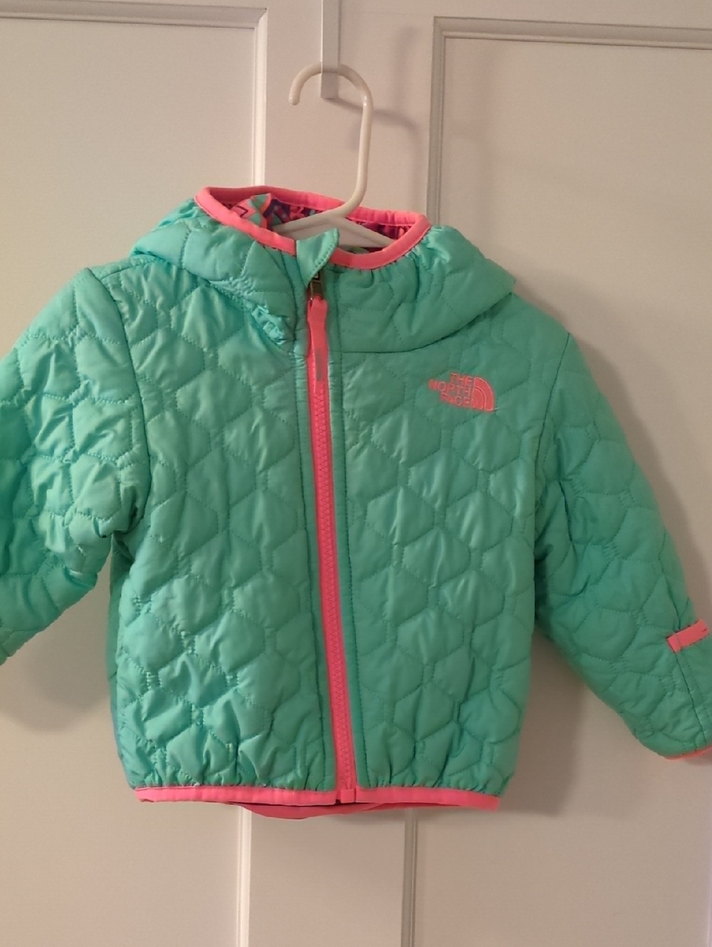 Infant 12 -18 Month North Face Reversible Hooded Thermoball Jacket